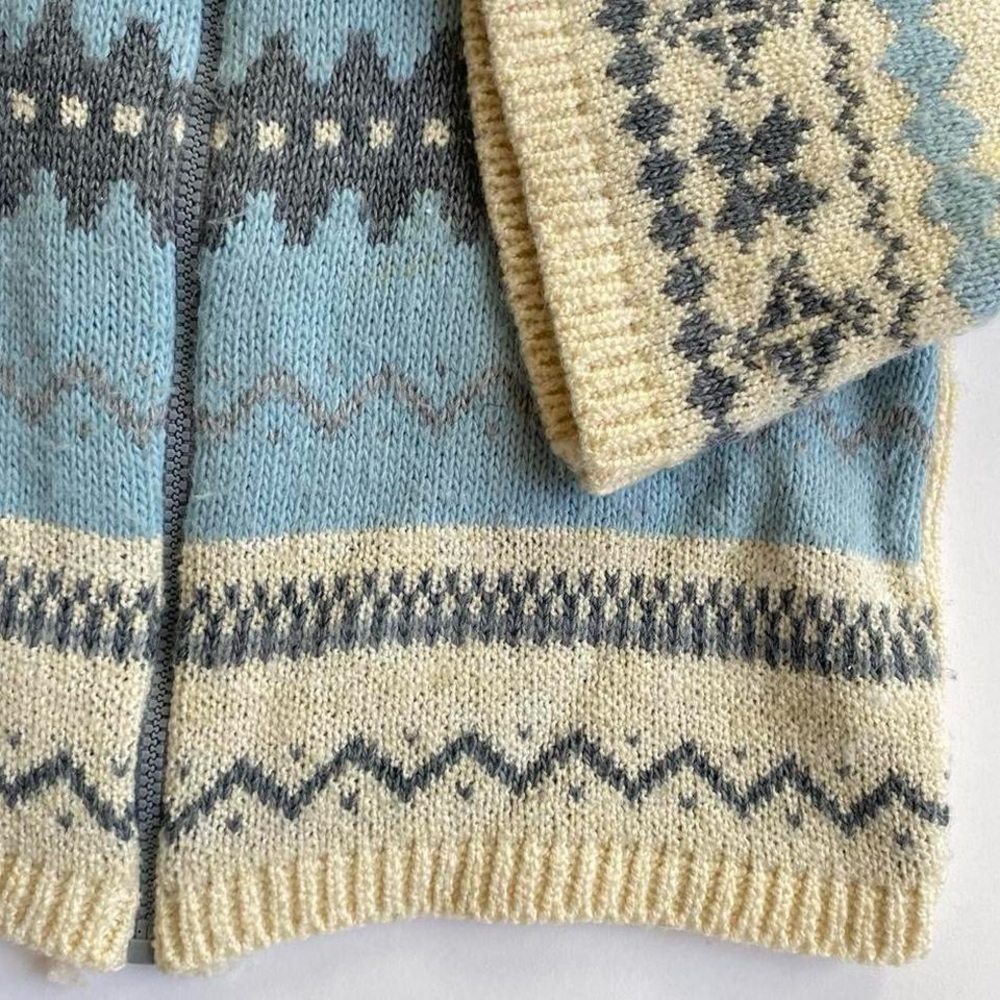 Vintage Y2K girls cream + blue fair isle zip up cardigan w/faux fur collar - Picture 6 of 7